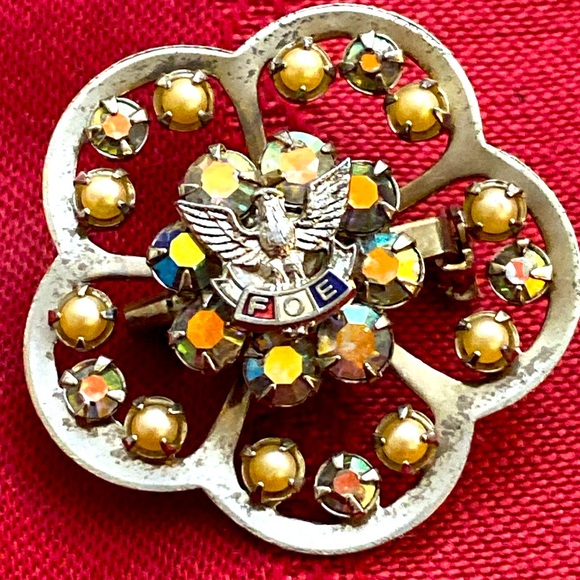 5/$10❤️❤️❤️Vintage FOE Fraternal Order of Eagle Broach - Picture 1 of 4